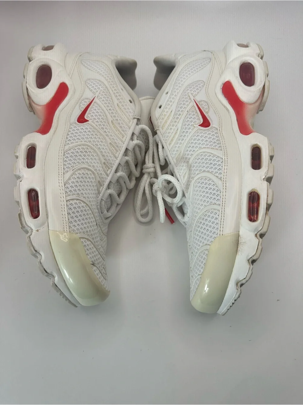 Nike Air Max Plus TN Sneakers Womens Siz 10 White Red Athletic Trainer CZ9337100